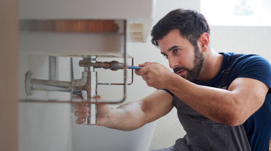 Sink pipe leak repair in Veedersburg, IN
